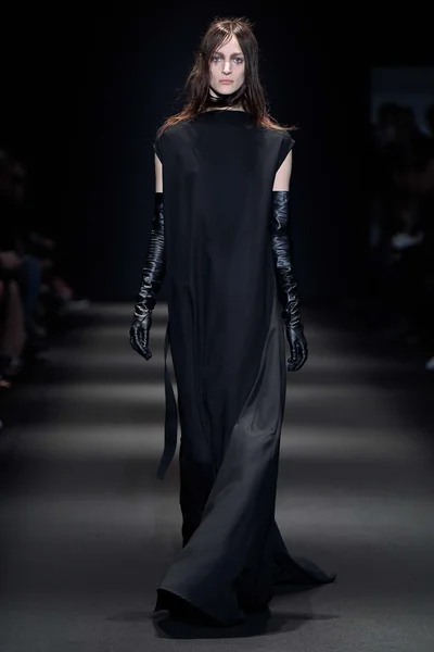 Look 29